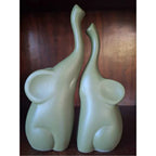 Dupla de Elefantes Decorativos em Cerâmica